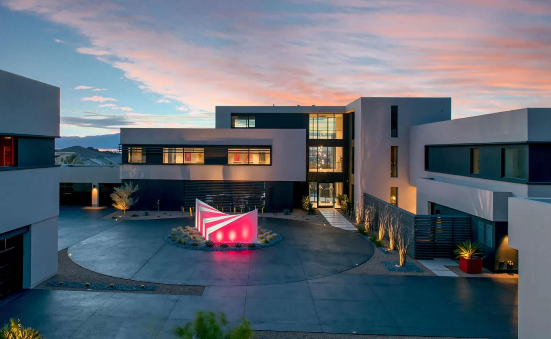 BH Elite is Blue Heron’s custom Home design-build division, staffed with dedicated experts in architecture, interior design, and construction.