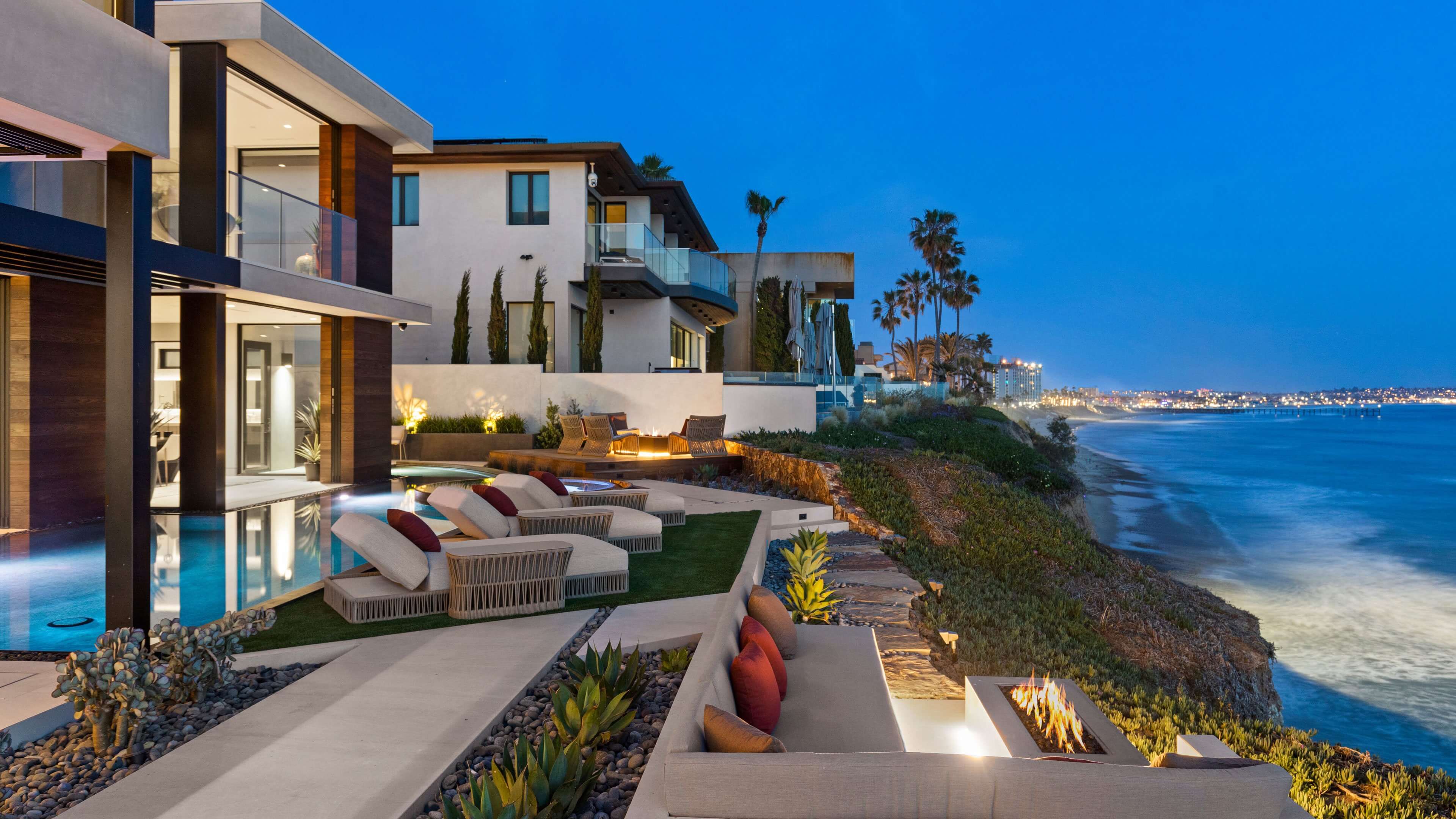 BHCustom CA Ora Backyard16 2022 opt scaled