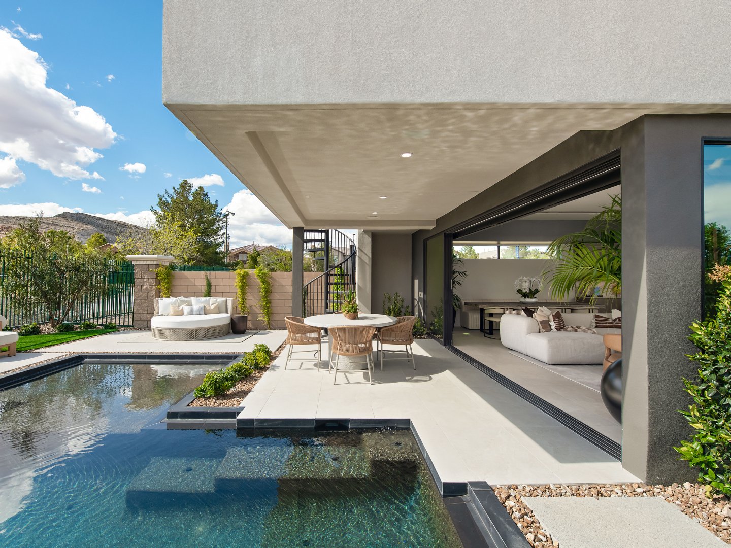 Modernity in Southern Highlands