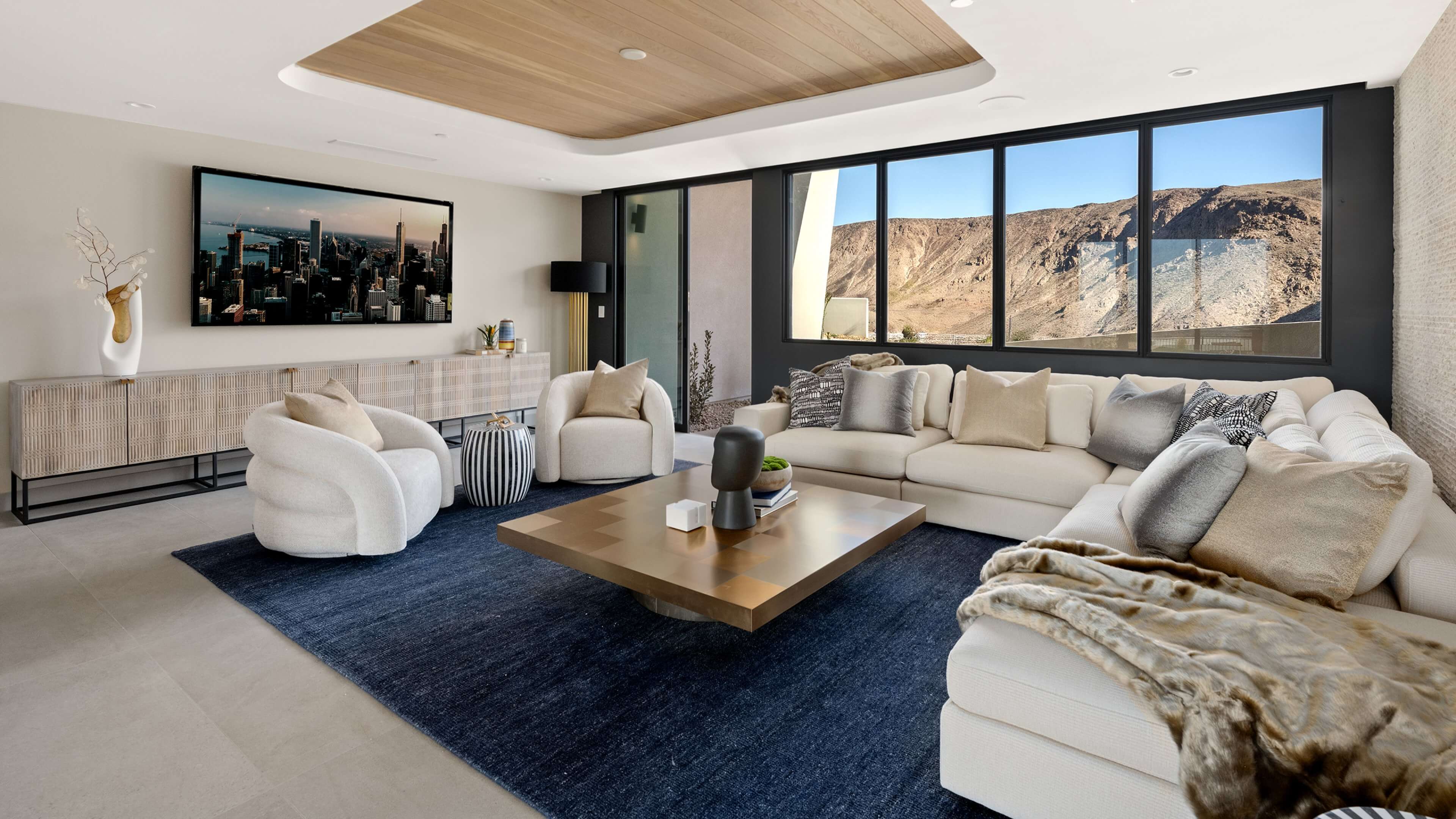 Lunate Interior Day Lounge Angle